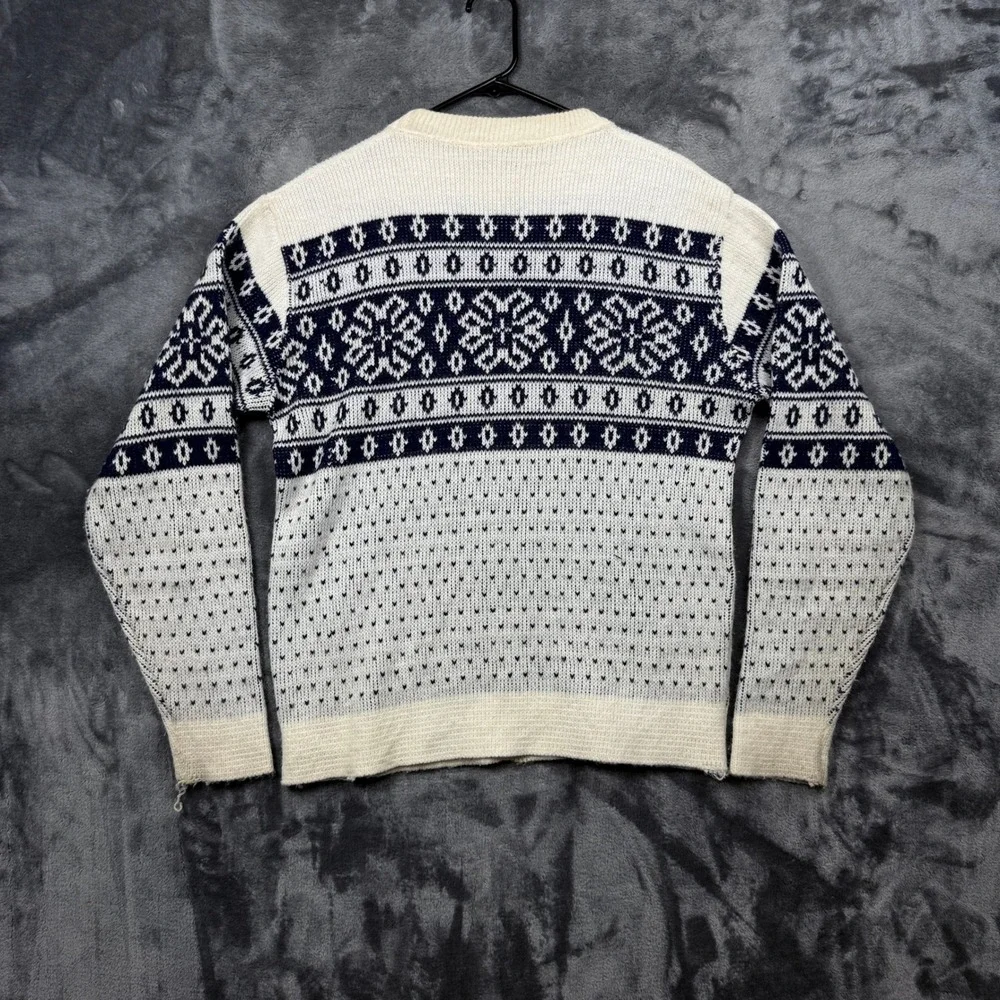Unbranded Nordic Fair Isle Sweater Mens Medium White Navy Blue Snowflake Knit